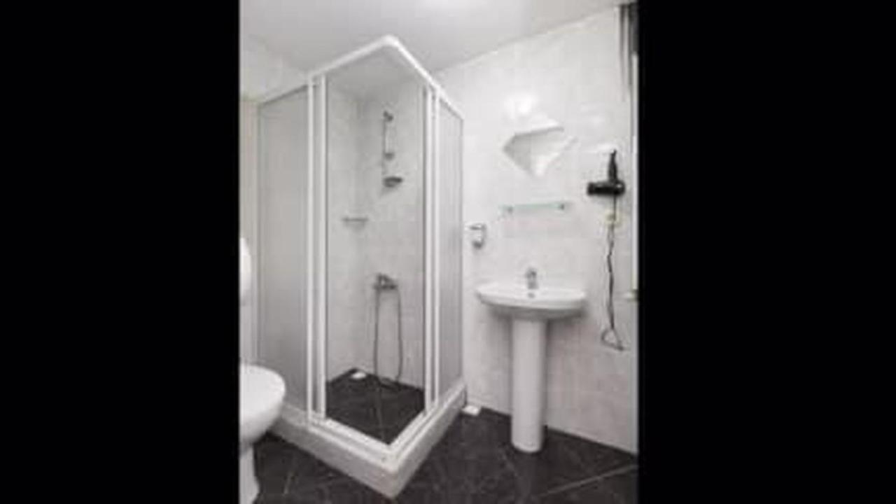 Galata West Hostel อิสตันบูล ภายนอก รูปภาพ