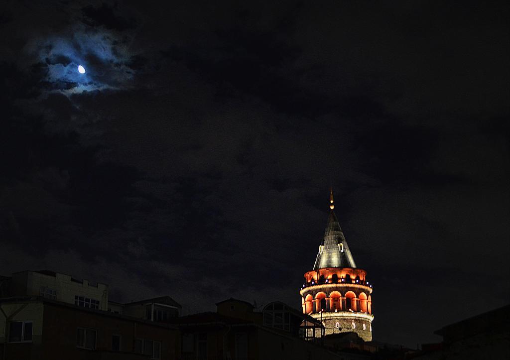 Galata West Hostel อิสตันบูล ภายนอก รูปภาพ