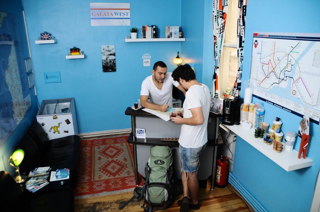 Galata West Hostel อิสตันบูล ภายนอก รูปภาพ