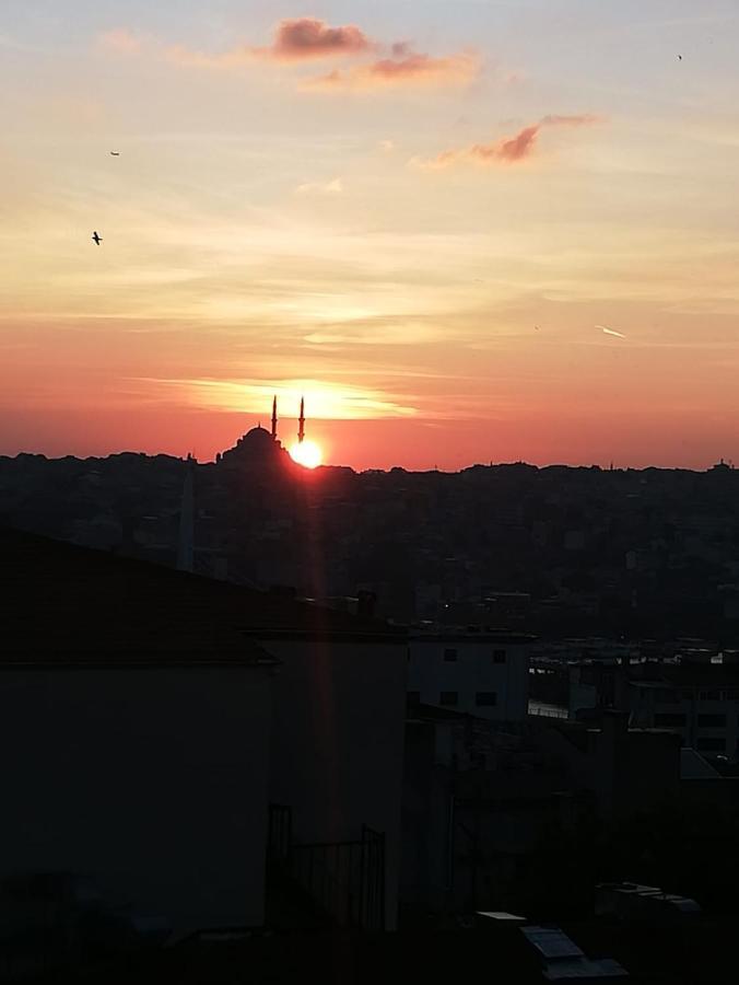 Galata West Hostel อิสตันบูล ภายนอก รูปภาพ